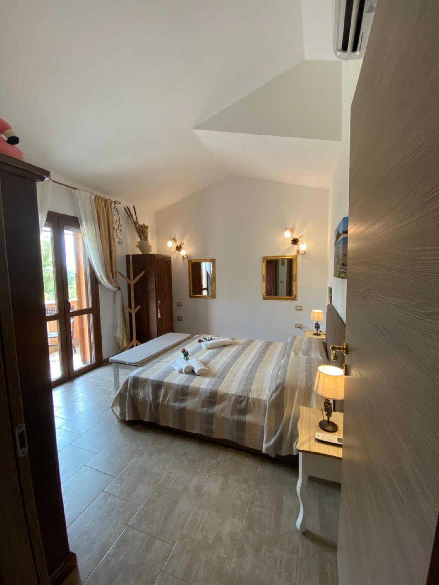 Residenza I Ginepri Villa ดอมุสเดมาเรีย ภายนอก รูปภาพ